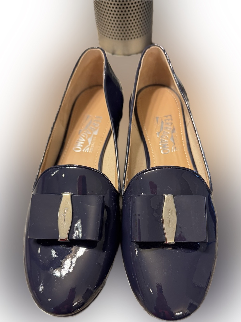 Salvatore Ferragamo Navy Patent Vara Bow Flats 9.5
